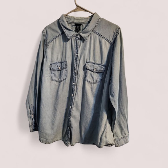 Torrid Curve Tops - TORRID Womes Gray Denim Shirt